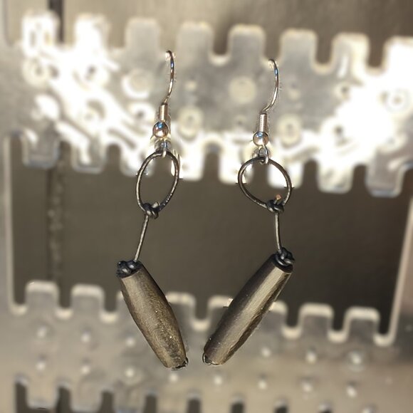 Black Earrings with String and Wooden Bead Excellent Condition - Picture 1 of 2